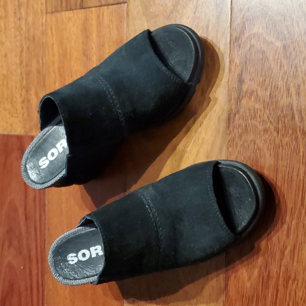 Sorel Suede slip ons
